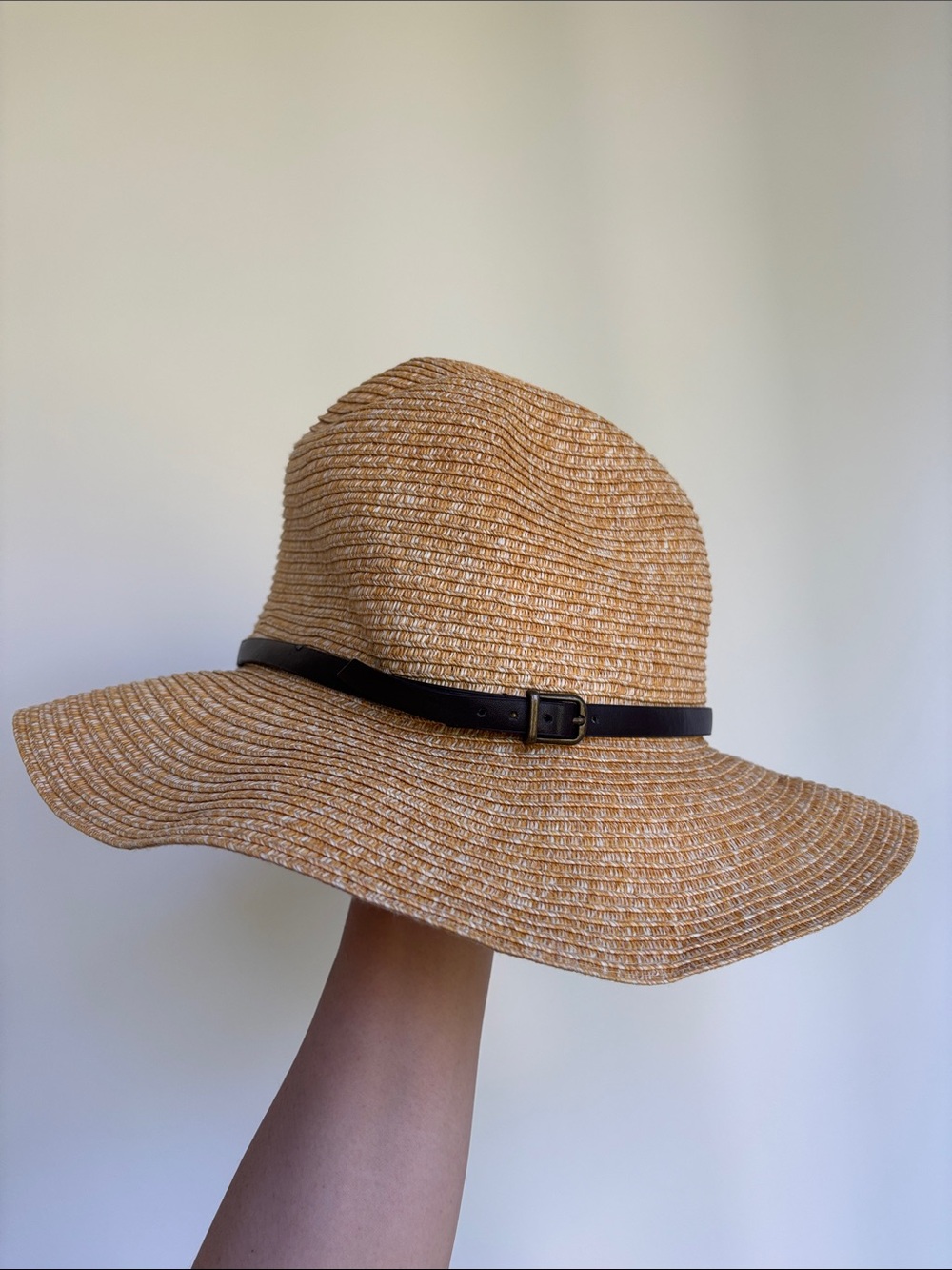 August Hat company Sun hat